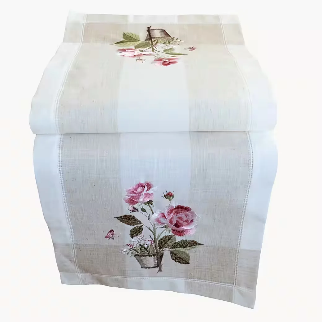 Tischdecke mit Stickerei – Rosen & Körbchen, Sommer, 1-tlg